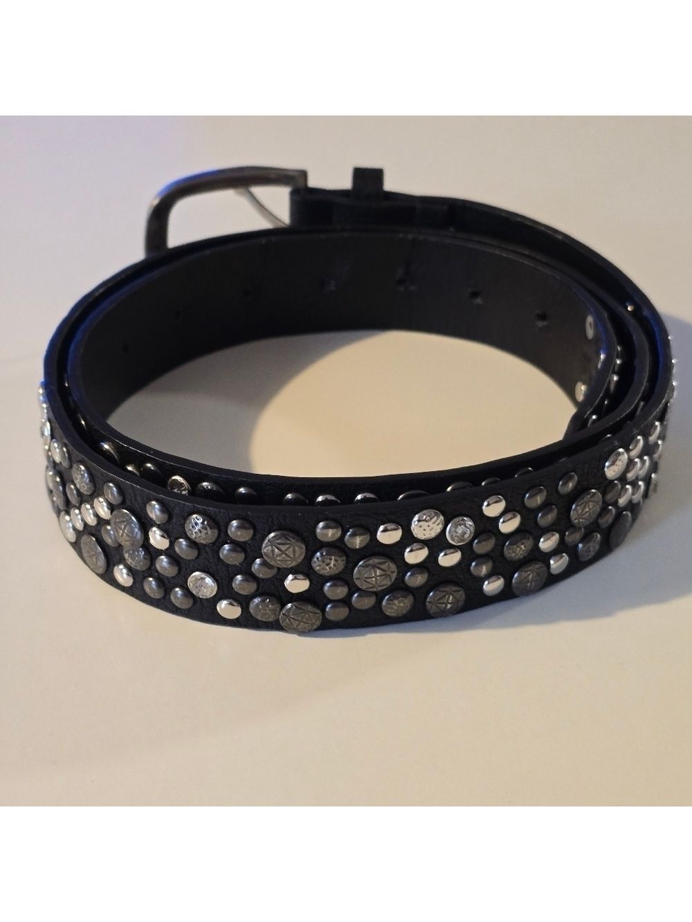 Studded faux leather belt color black - Picture 4 of 4